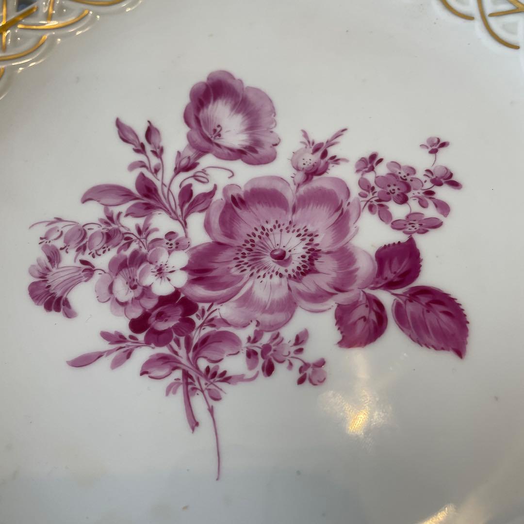 マイセン　パープルピンク　花柄のレース状皿