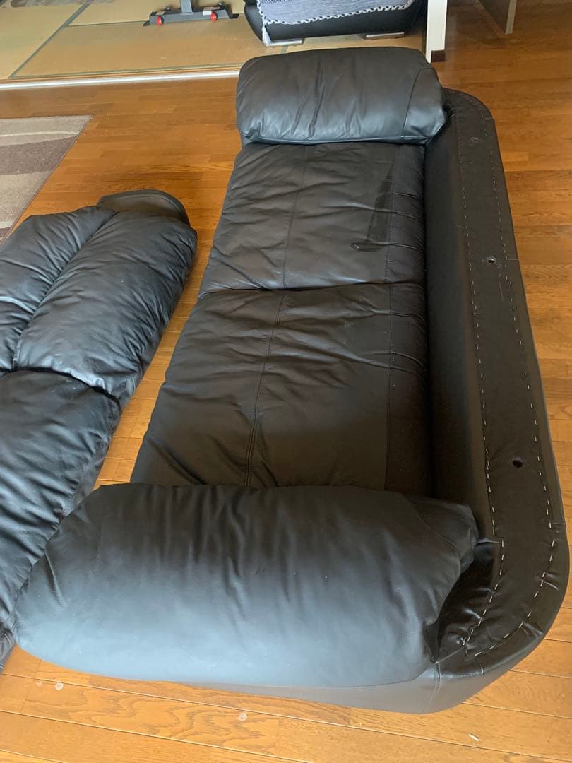 高級皮革柔らかいソファー　未使用に近い