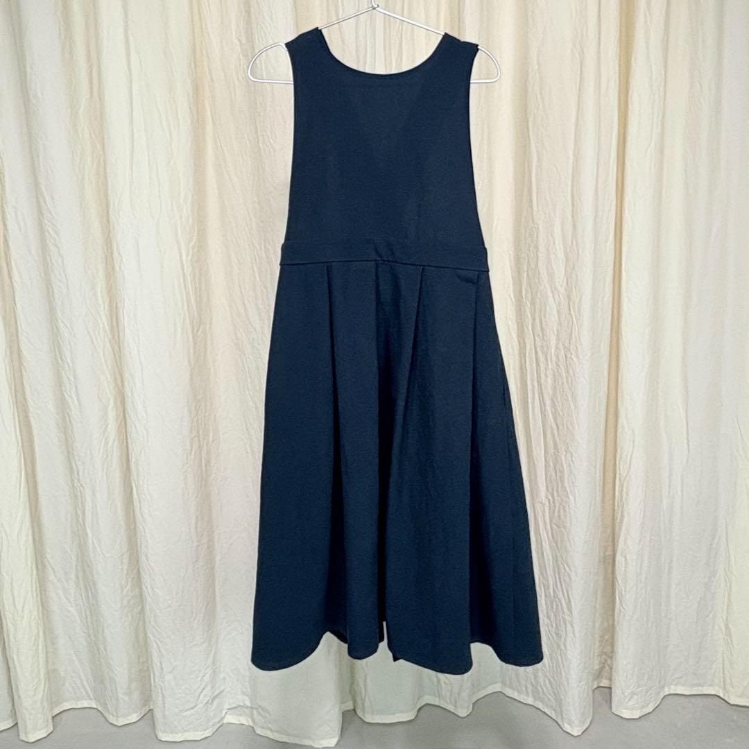 ナチュラルエプロン　ジャンスカ風　バッククロス　ネイビー　綿麻