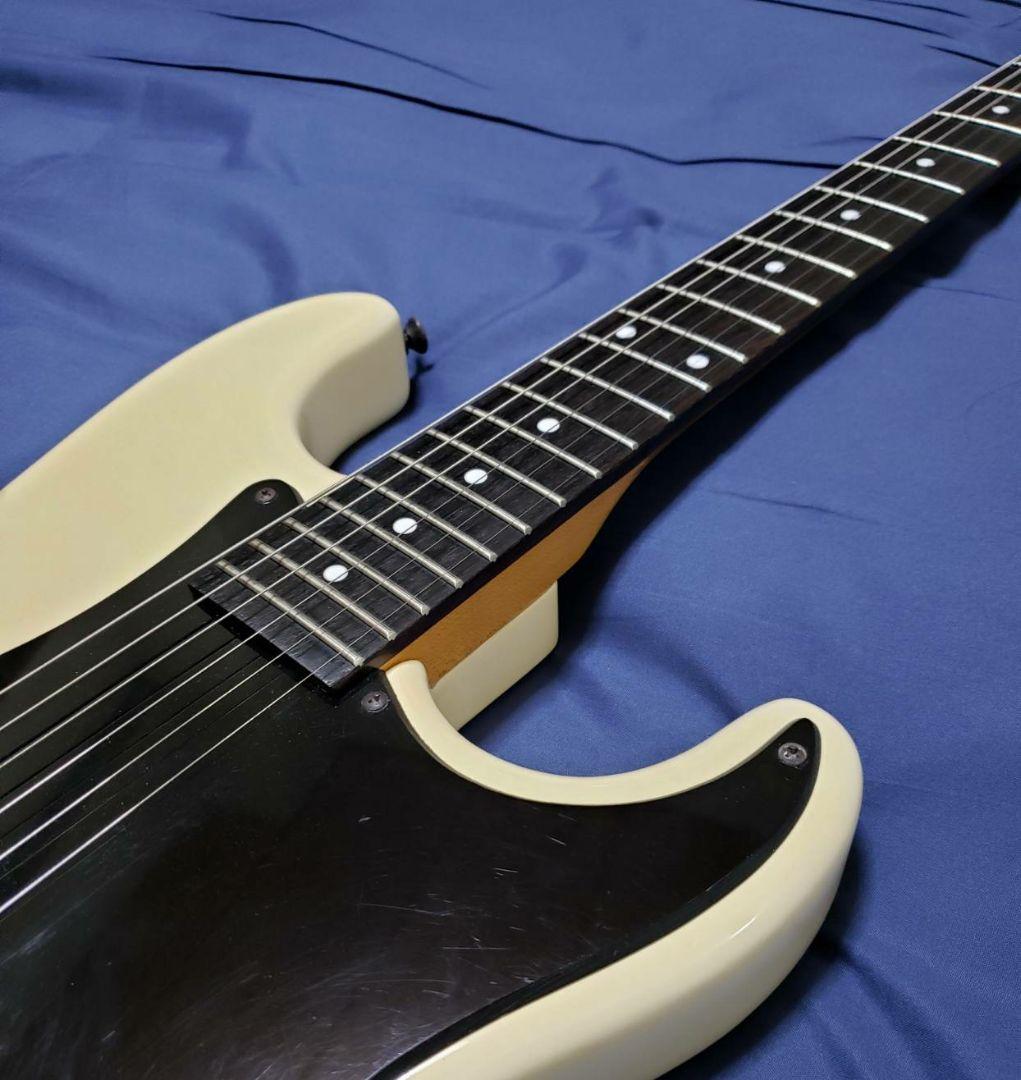 フェルナンデス アラン・ホールズワース モデル