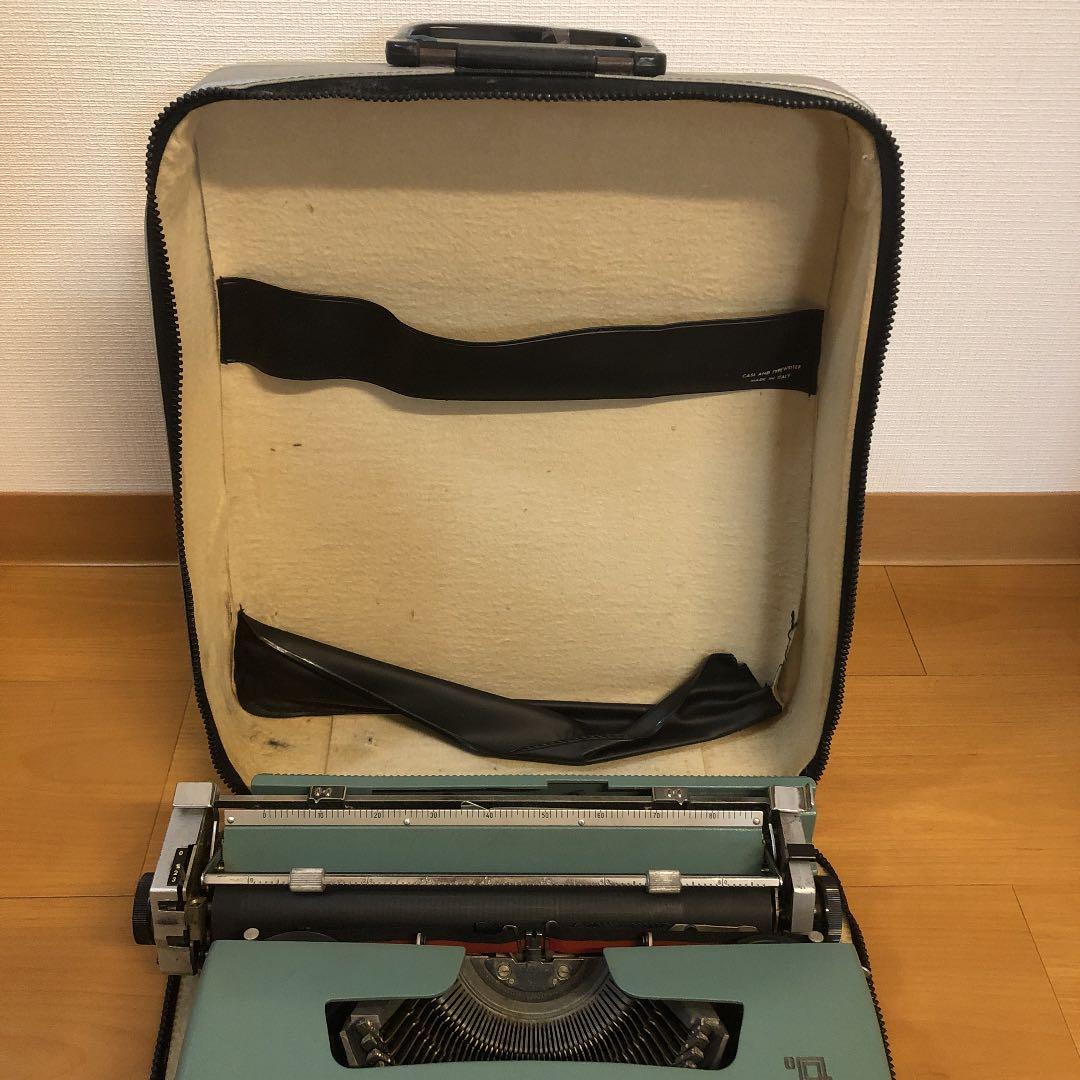 OLIVETTI LETTERA32 オリベッティレッテラ32タイプライター