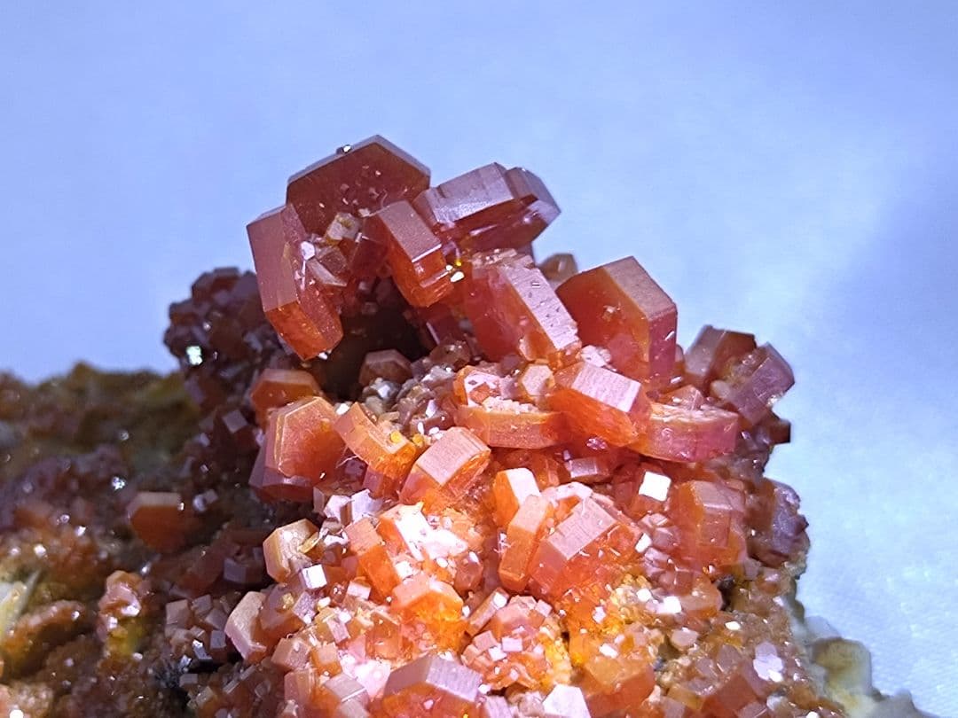 高品質　モロッコ産　バナディナイト　40.8g　バナジナイト　原石　標本　①