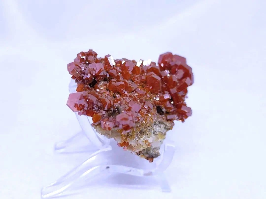 高品質　モロッコ産　バナディナイト　40.8g　バナジナイト　原石　標本　①