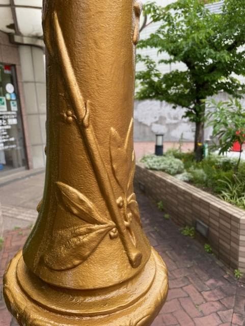 ゴールド装飾水栓柱