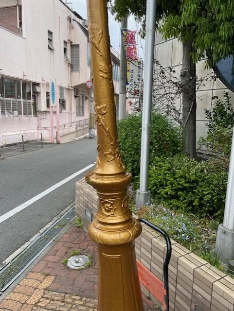 ゴールド装飾水栓柱