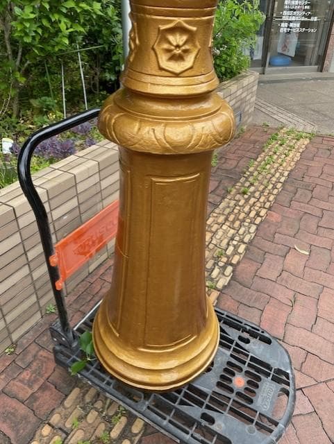 ゴールド装飾水栓柱