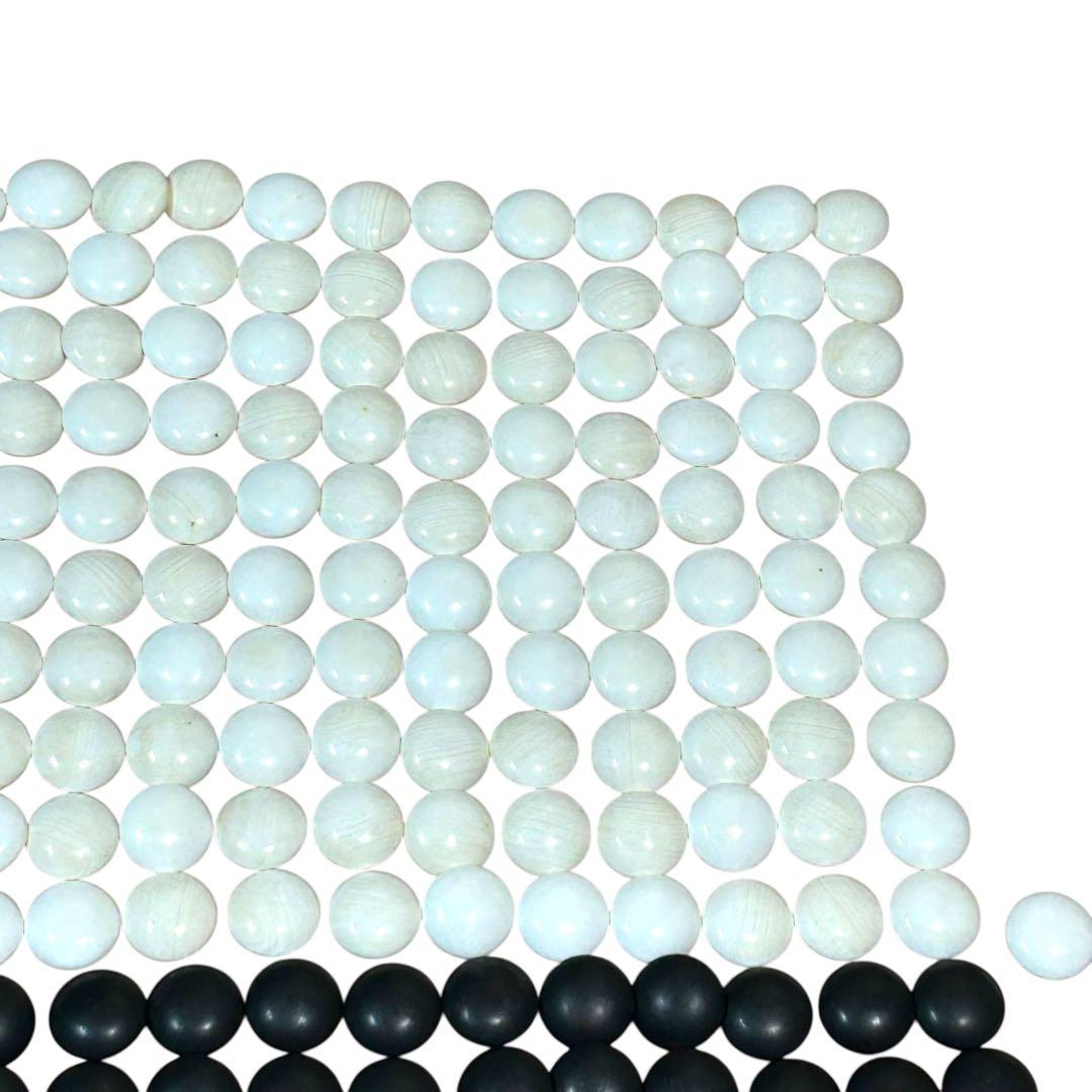 蛤碁石 34号 白 : 181個 黒 : 182個 那智黒石 囲碁 - メルカリ