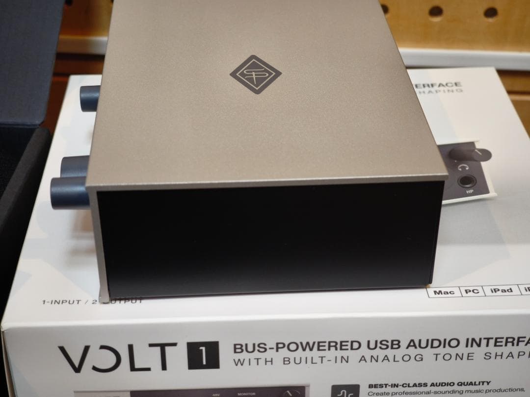 ☆彡UNIVERSAL AUDIO　VOLT 1 オーディオインターフェイス