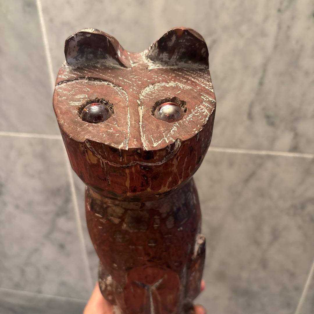 ヴィンテージ　雰囲気抜群の猫の一刀彫彫刻オブジェ