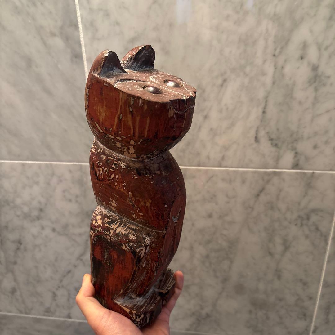 ヴィンテージ　雰囲気抜群の猫の一刀彫彫刻オブジェ