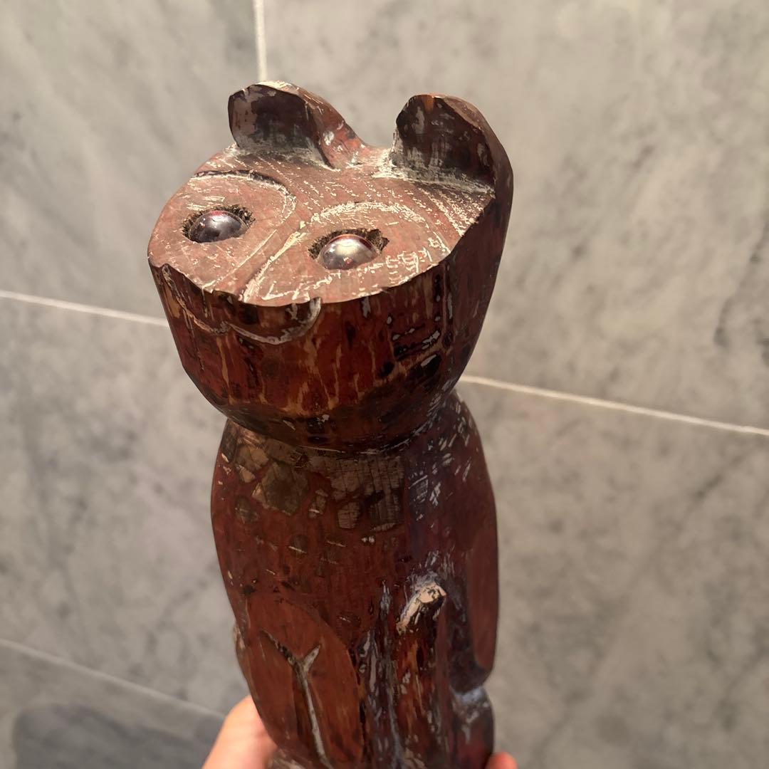 ヴィンテージ　雰囲気抜群の猫の一刀彫彫刻オブジェ