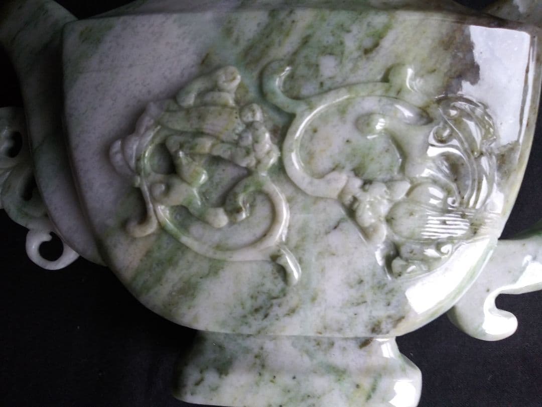 玉製龍壺　南陽翡翠(独山玉)製　中国工芸品　置物　NO.641