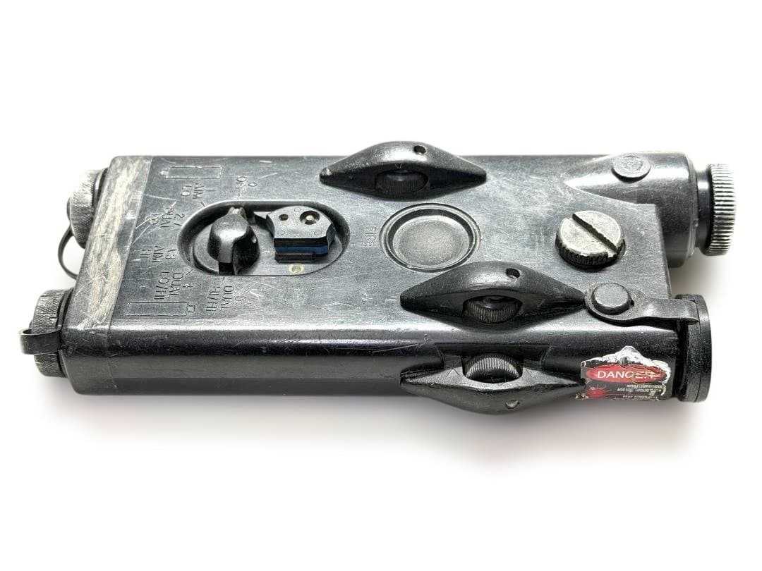 実物 Insight Technology AN/PEQ-2 放出中古完全作動品