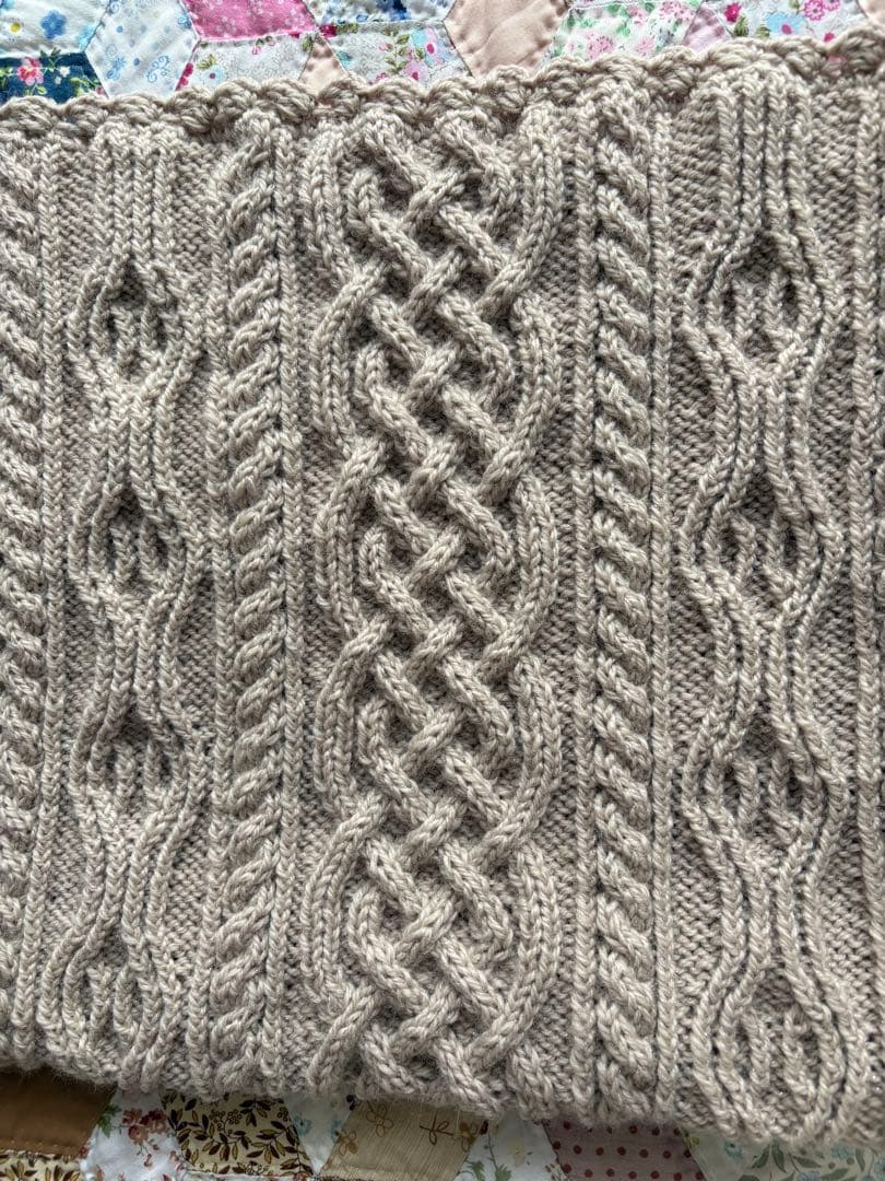 手編みのブランケット(7-41.42.43)