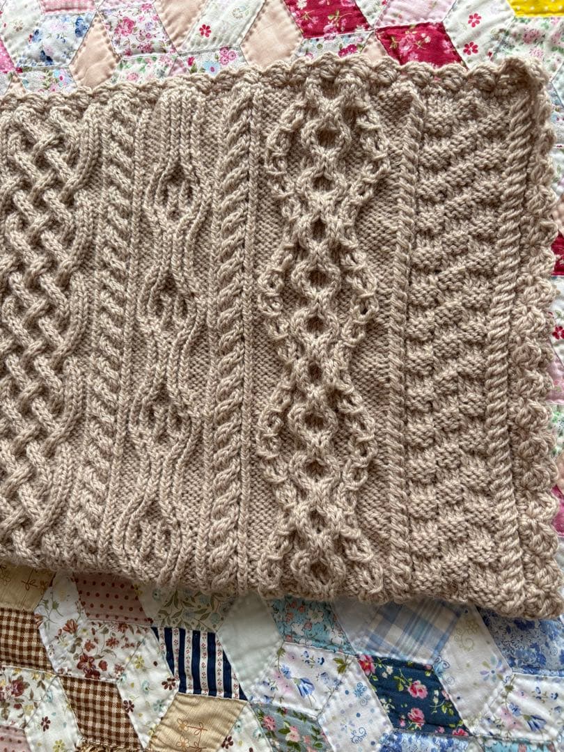 手編みのブランケット(7-41.42.43)