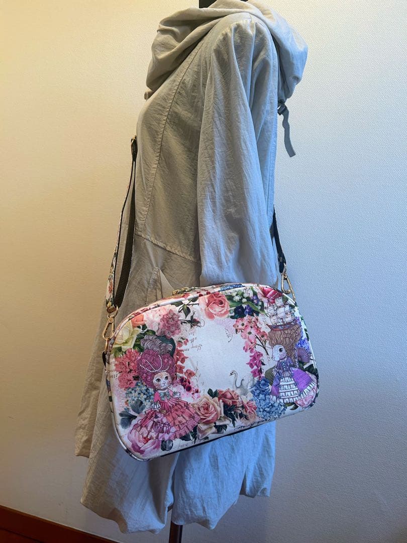 ラモちゃん様　ジョリーフルール カジュアルショルダーバッグ