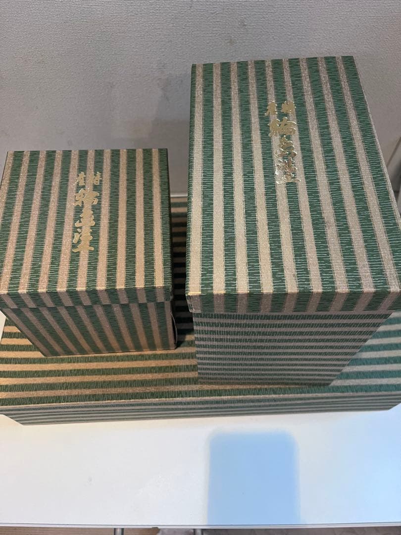【未使用】輪島塗 蒔絵 三段重箱 お屠蘇 盃　酒器セット　中島忠平の作品