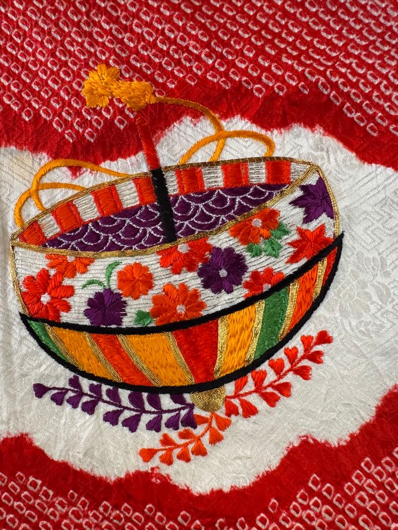 赤色花柄刺繍着物 七五三用　正絹総絞り　7歳