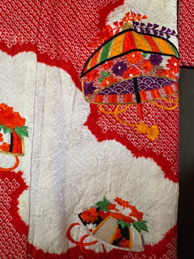 赤色花柄刺繍着物 七五三用　正絹総絞り　7歳