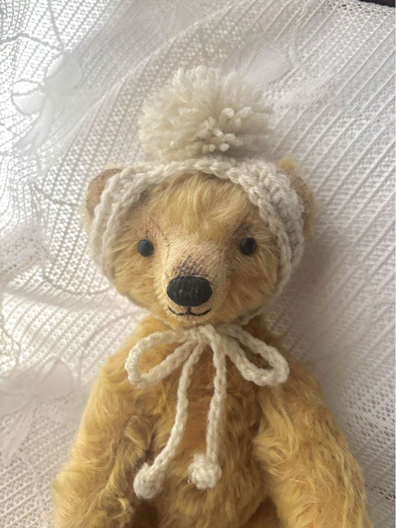ハンドメイドベア(イギリス天然モヘア)全長25cm ＊ニット帽子付き＊