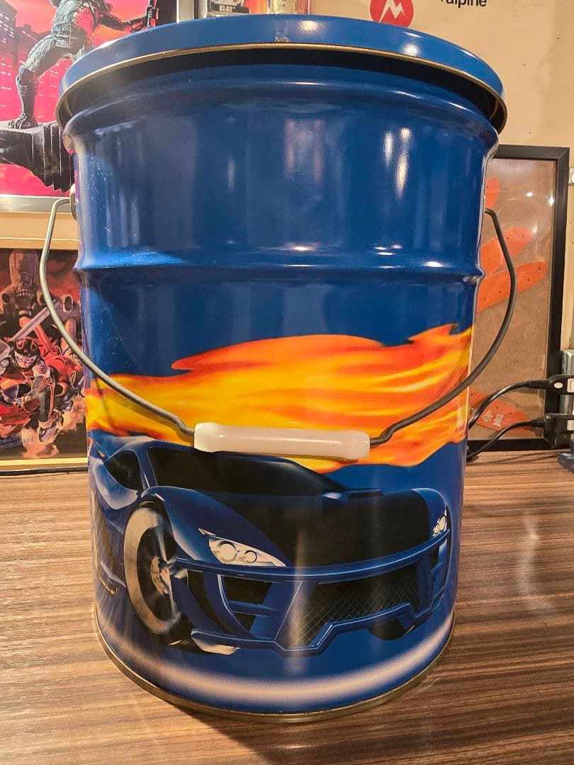 ホットウィール　スツール　バケツ　缶