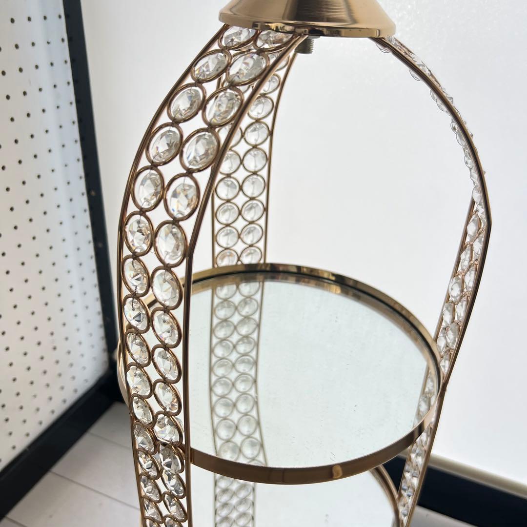 エレガントな3段ディスプレイ