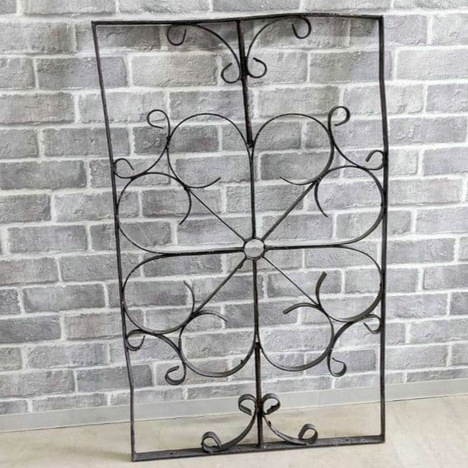 バリ島　アンティーク　アイアンフレーム　50×80㎝