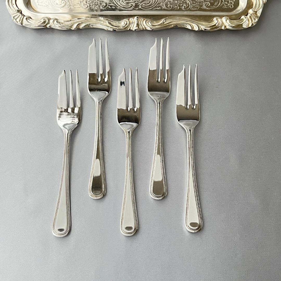 【英国】 パール ケーキフォーク 5本 エレガントな真珠モチーフ