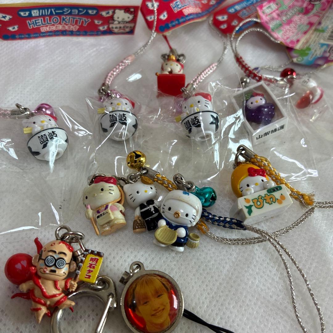 d*3様 キャラクター ストラップセット ハローキティ、キューピーなど