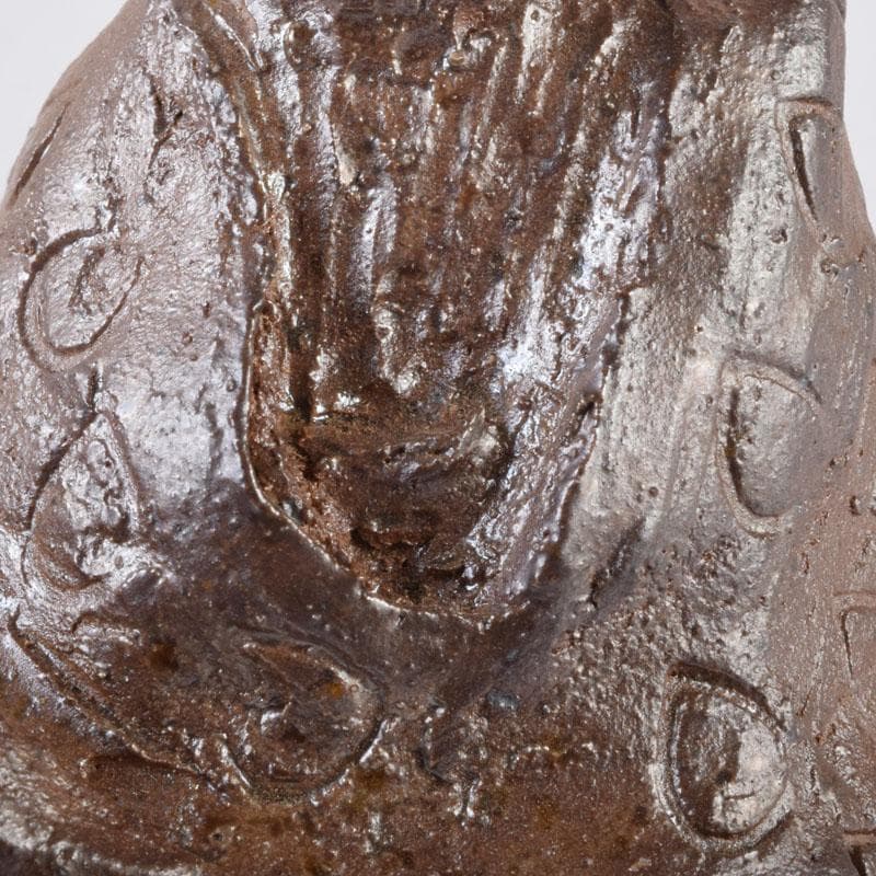 信楽焼 達磨像 置物 在銘 共箱 C 8472