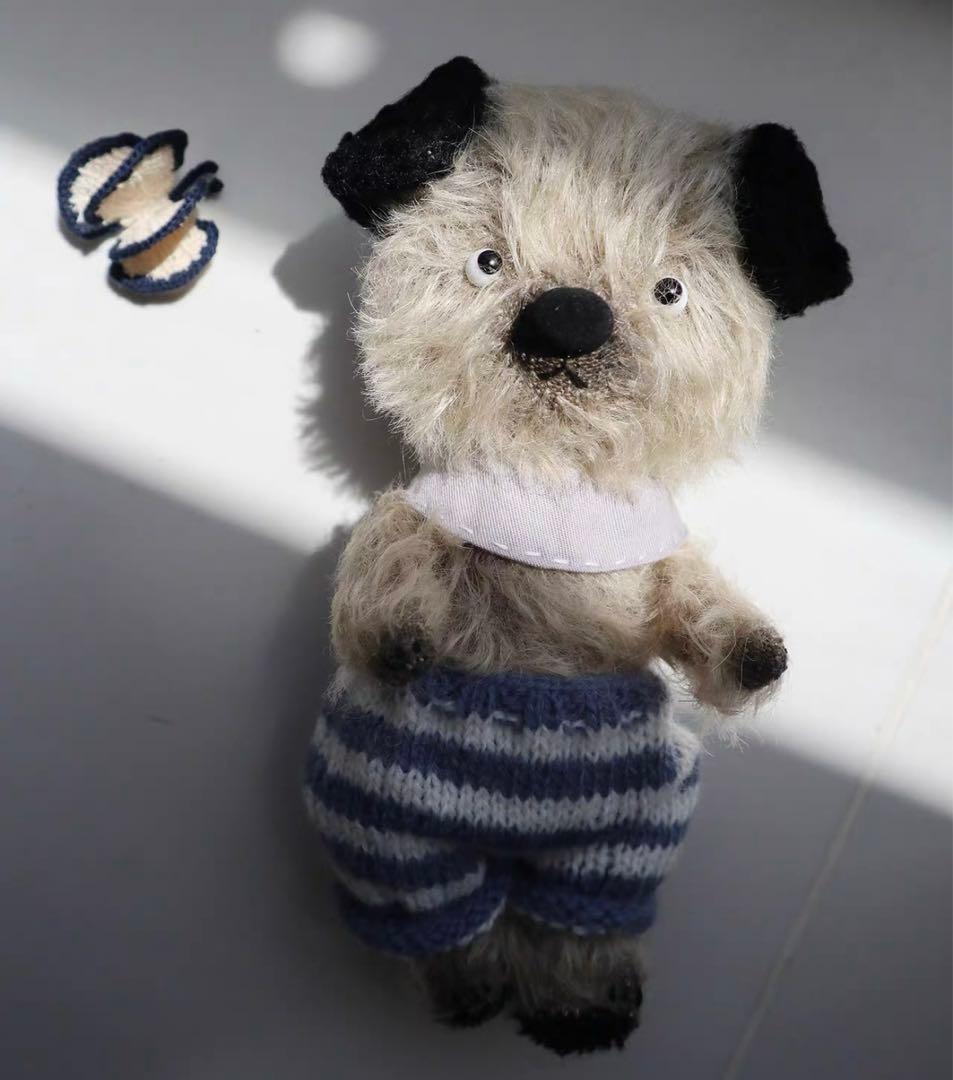 何かが気になるワンワン アーティストベア ぬいぐるみ ハンドメイド 海外作家様