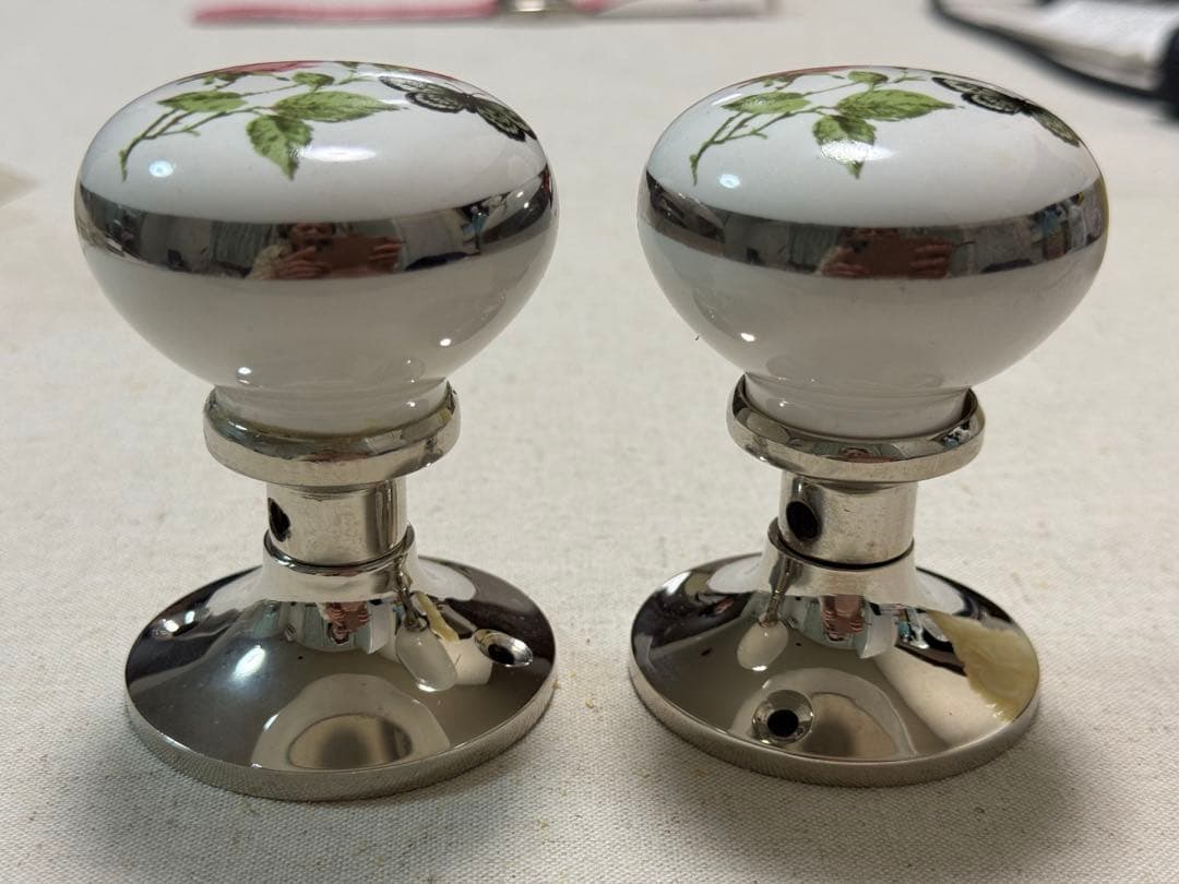 ローラアシュレイ　ドアノブ