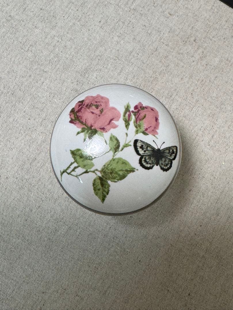 ローラアシュレイ　ドアノブ