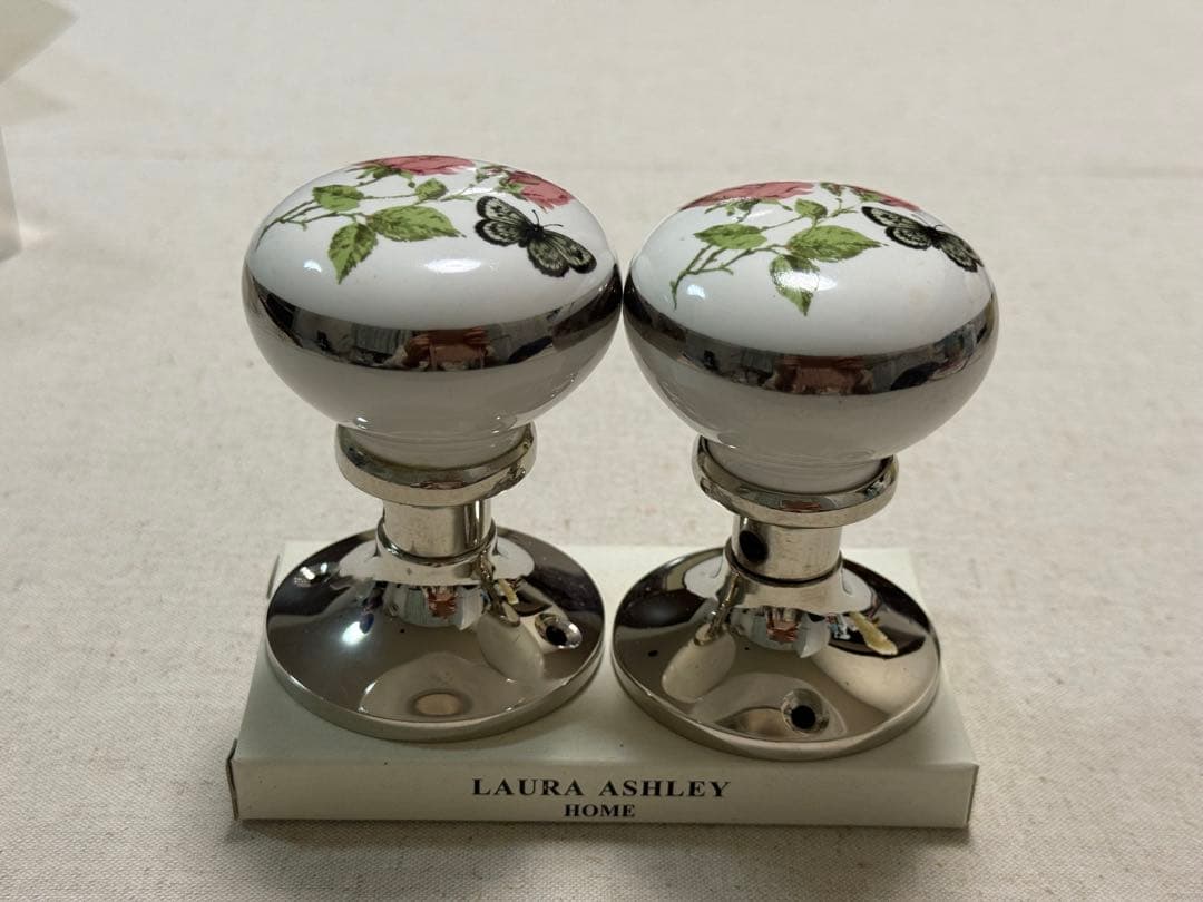 ローラアシュレイ　ドアノブ