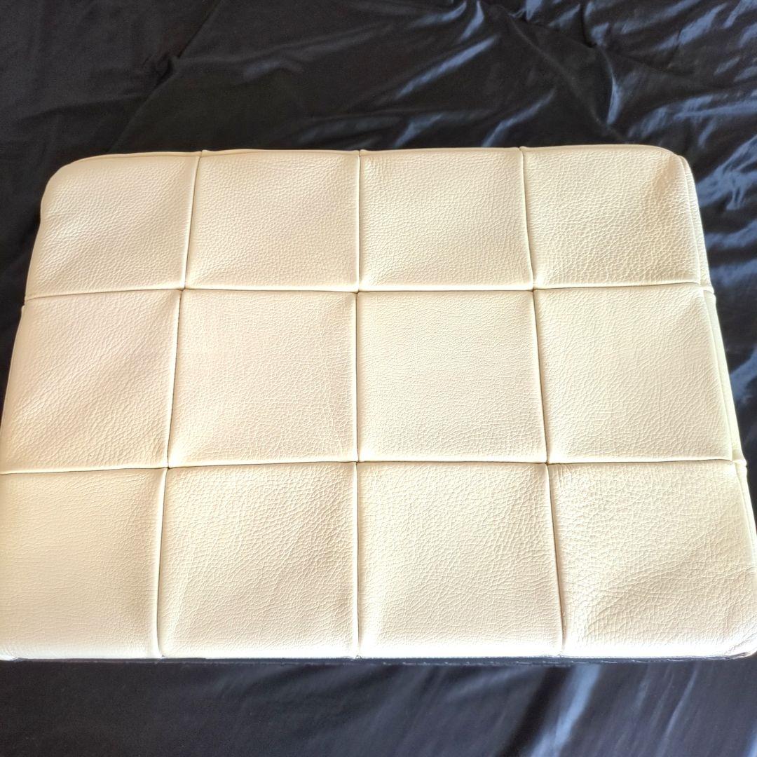 最高級大塚家具　アイボリー 本革 オットマン キューブ型