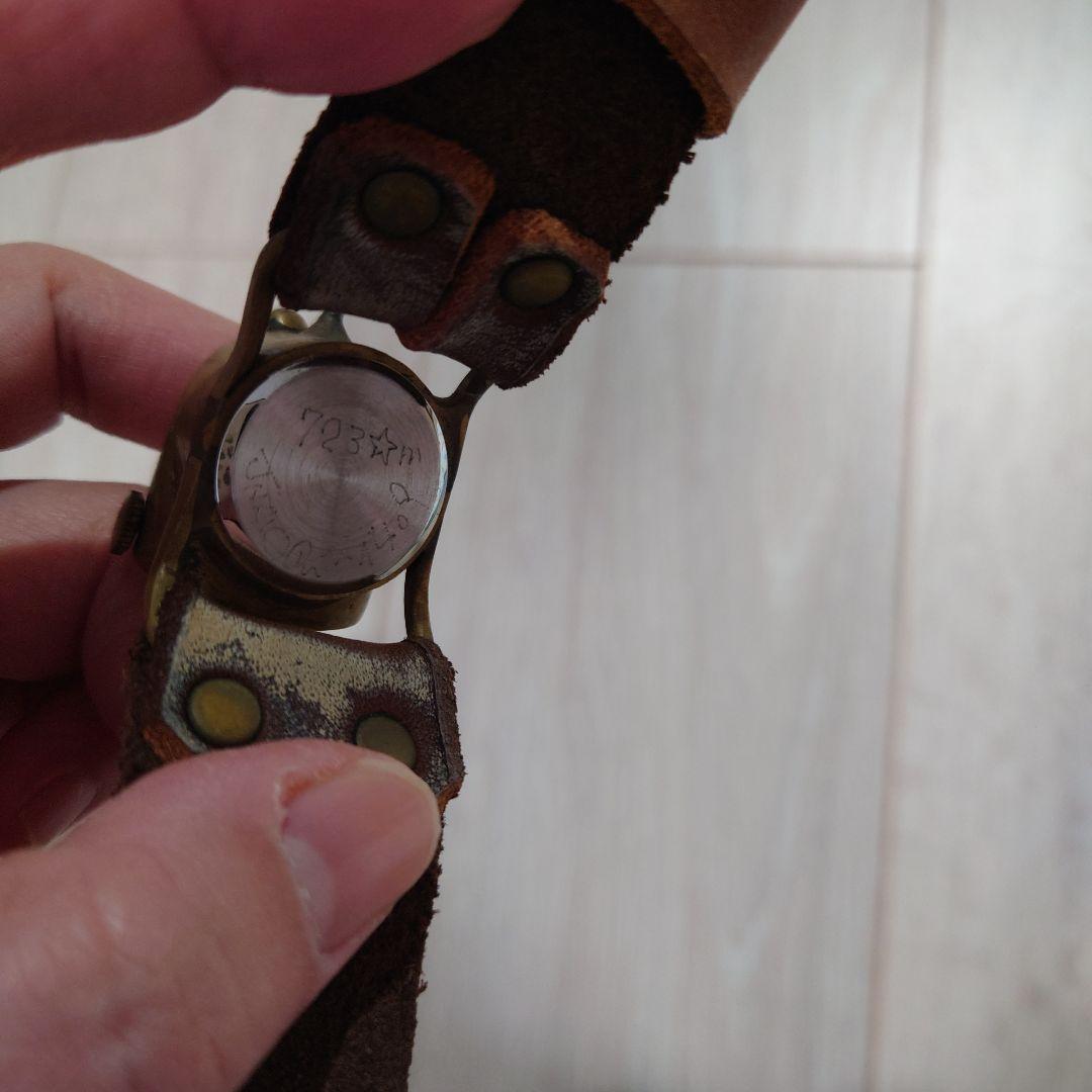 ユニークデザインの真鍮腕時計　手作り時計