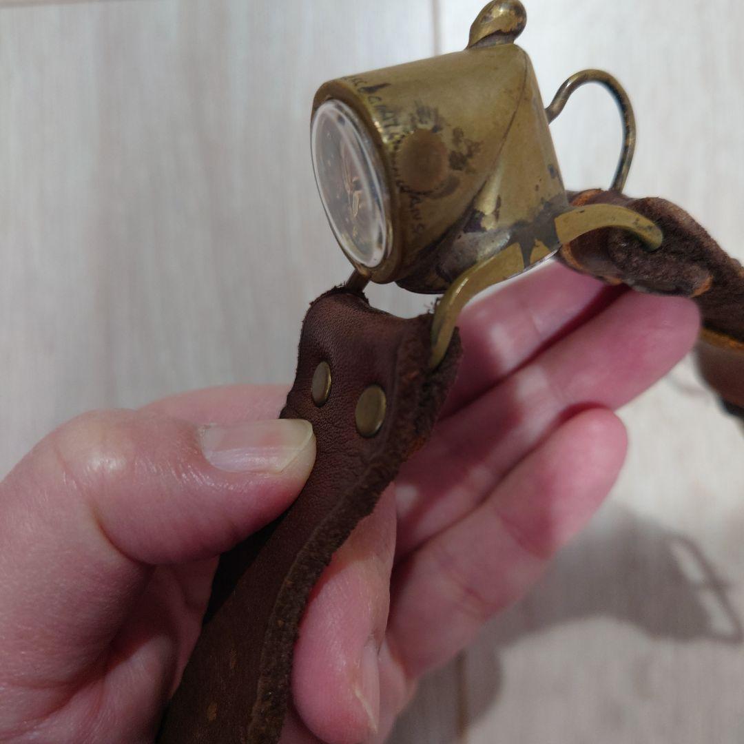 ユニークデザインの真鍮腕時計　手作り時計