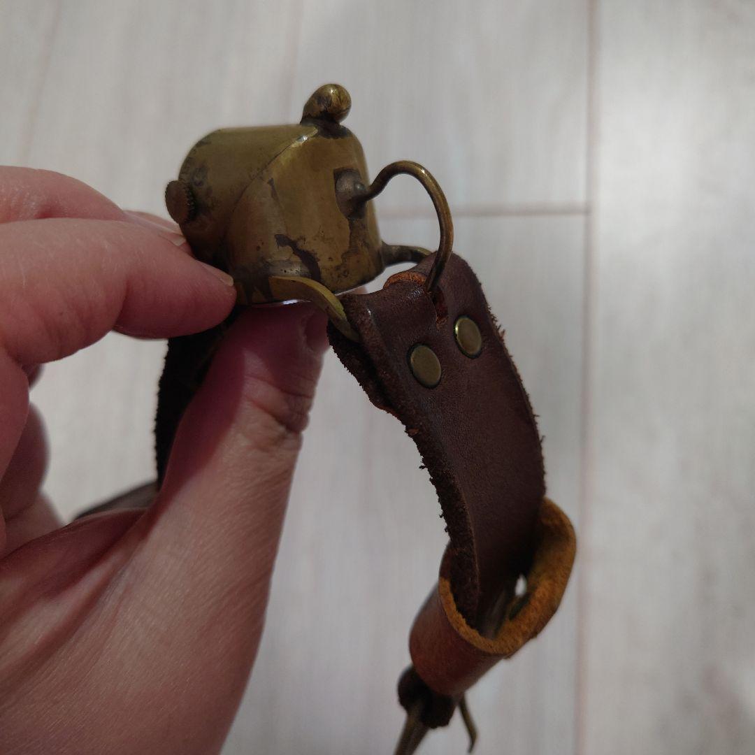 ユニークデザインの真鍮腕時計　手作り時計