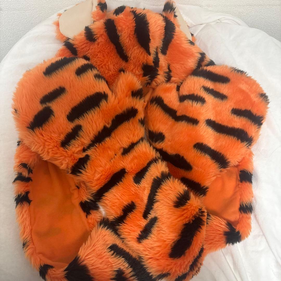 ディズニーマフラーキャップ トラ柄 ティガーマフラーファンキャップ