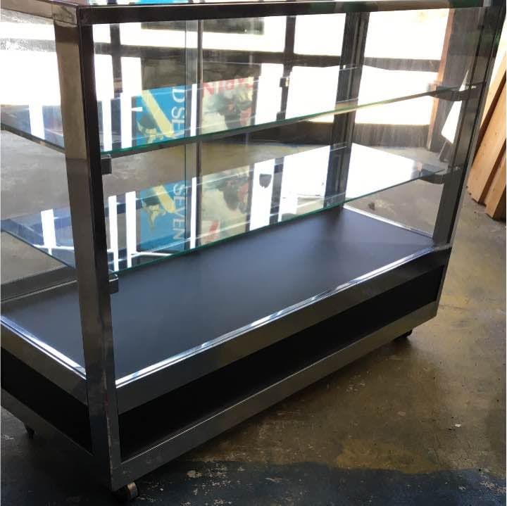 ☀店舗什器ガラスケース