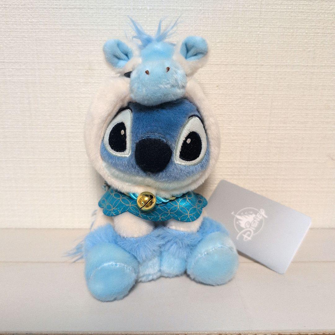 ディズニーストアスティッチ干支ぬいぐるみ(S)サイズ - メルカリ