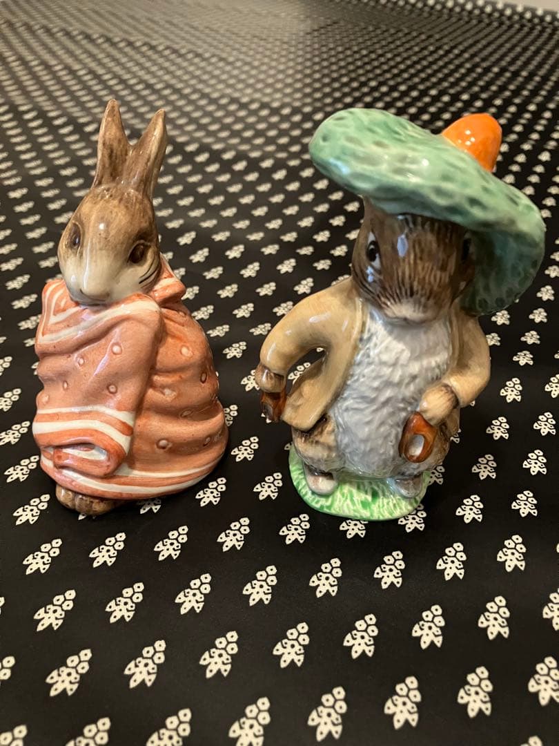 ピーターラビット　置物　フィギュリン　BESWICK ロイヤルドルトン