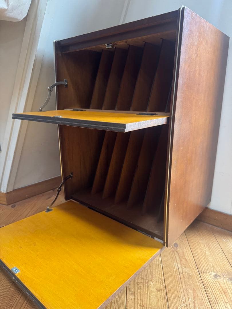 アンティークレコードキャビネット　レコード棚　レコードラック　ビンテージ