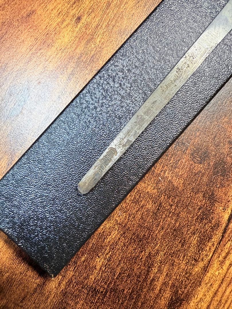 堺打刃物　森本光一作　刺身　先丸　白ニ鋼 水本焼　尺一　鏡面　黒檀両白水牛銀巻柄