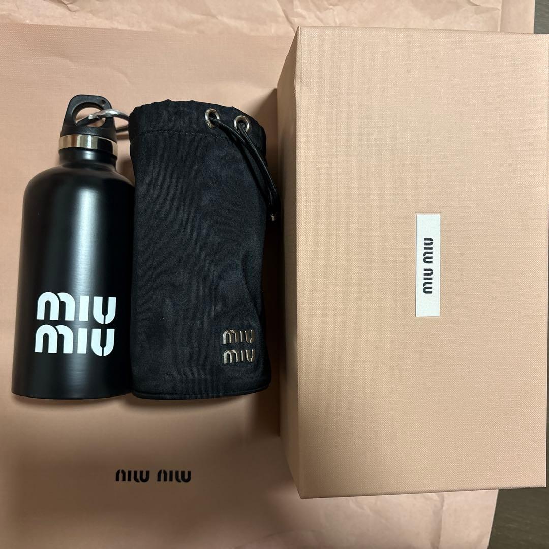 新品MIU MIU ステンレスボトルとケースセット ブラック - メルカリ