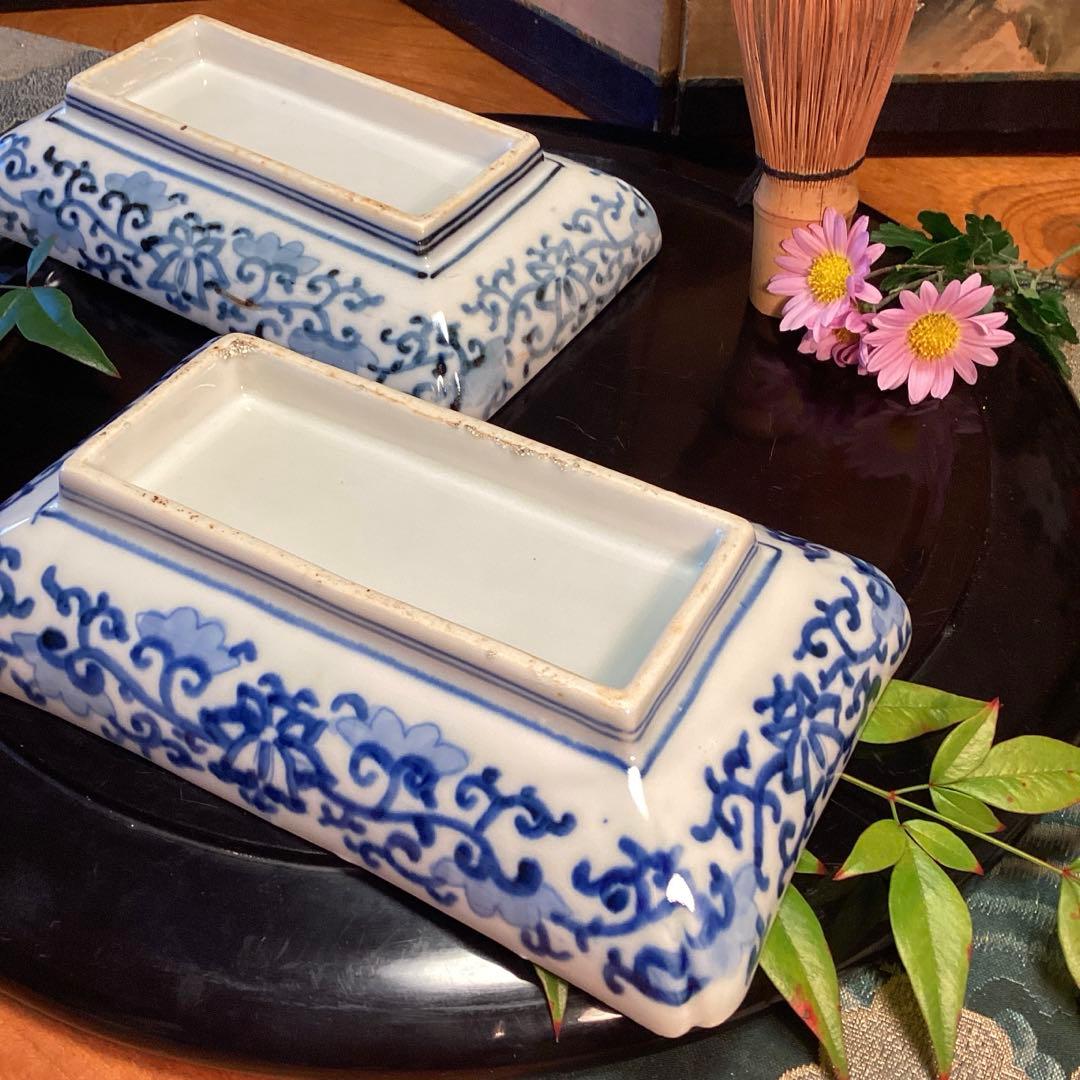 A1056 古伊万里　懐石道具　錦手　窓絵流水菖蒲紋様　隅入長皿　2枚