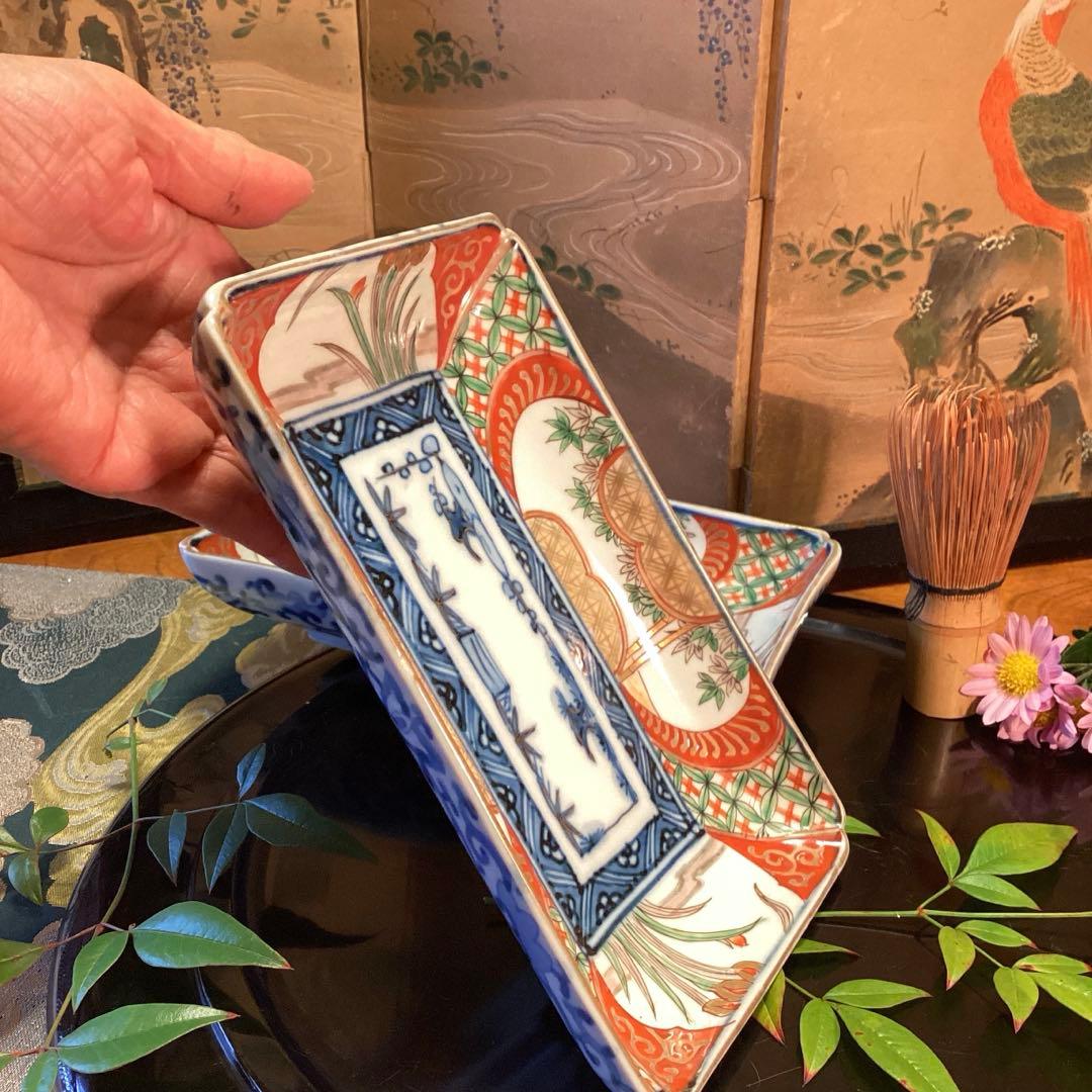 A1056 古伊万里　懐石道具　錦手　窓絵流水菖蒲紋様　隅入長皿　2枚