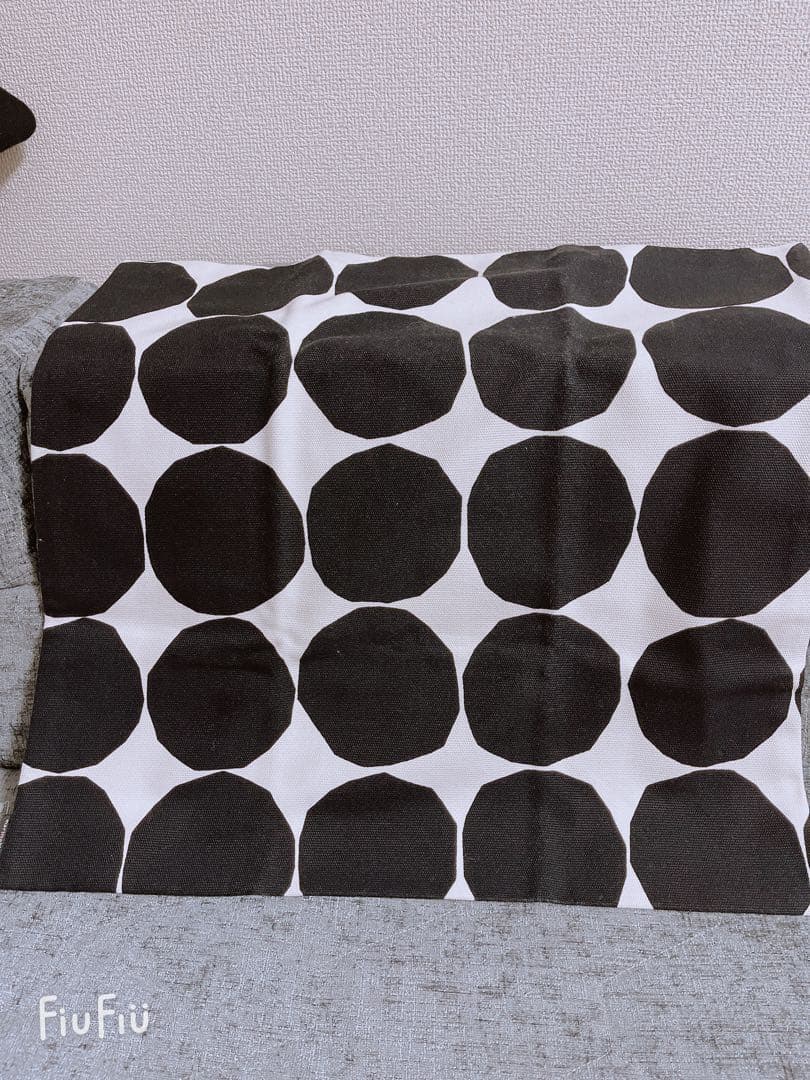 マリメッコ Pienet kivet クッションカバー ドット 水玉 新品