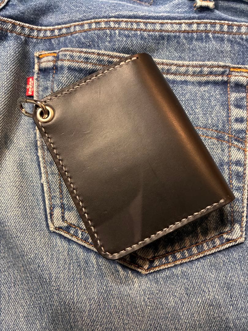 ショートトラッカーウォレット　シルバー925アポロコンチョ　ホワイトステッチ