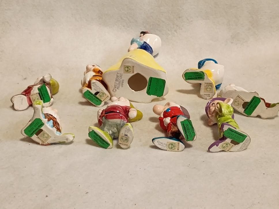 TDL 陶器製フィギュリン 10体セット 白雪姫 七人のこびと ドナルド